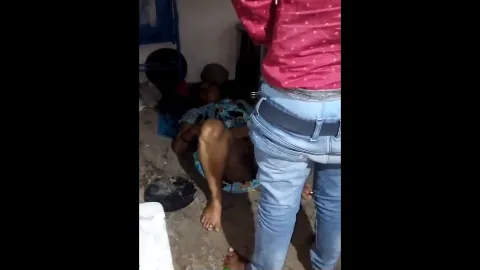 Desi aunty hardcore floor sex with lover viral mms