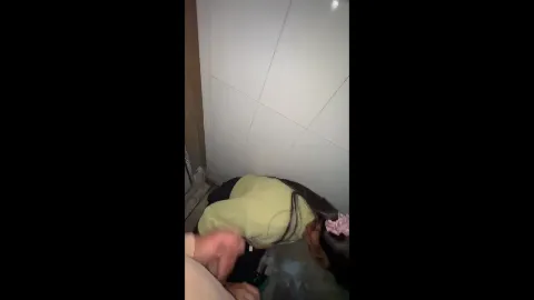 Desi couple bathroom masturbation girl below teasing