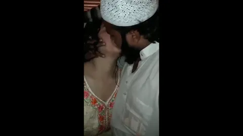 Pakistani abbu kissing and fucking own daughter scandal viral mms