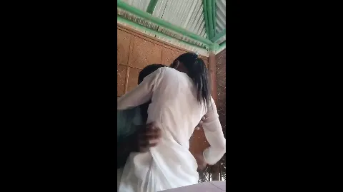 Desi wild boyfriend fucking girlfriend outdoor blowjob and sex