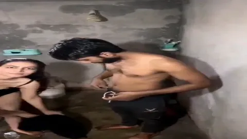 Pakistani Babe Hard Bathroom Fuck with Lover MMS Leak