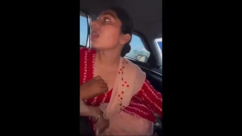 Sexy girl car handjob to boyfriend desi mms video
